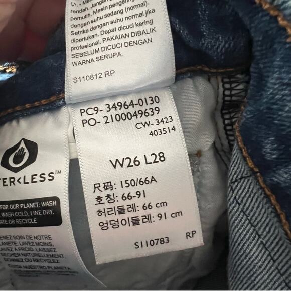 Levi's Wedgie High Rise Straight Leg Jeans - Picture 9 of 9